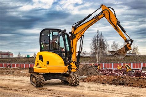 mini excavators in wisconsin